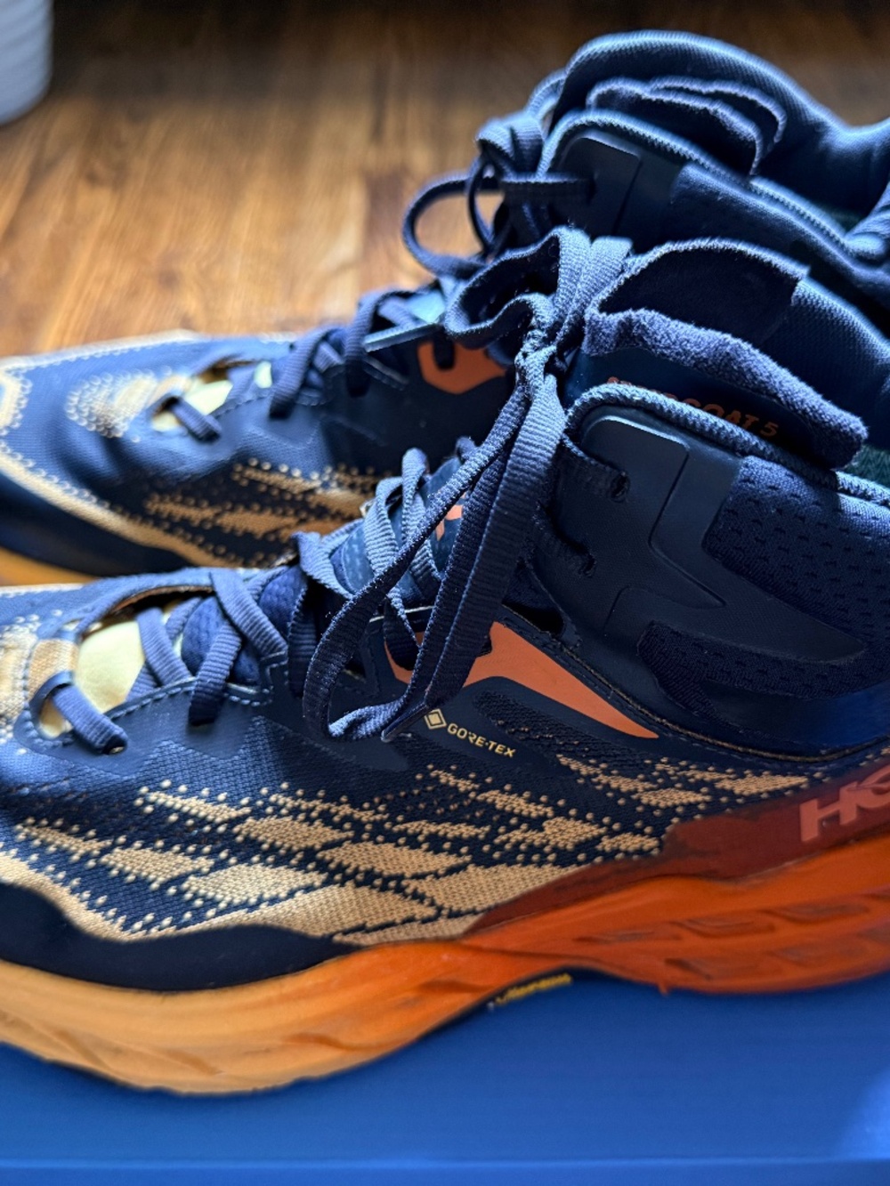 HOKA Speedgoat 5 Mid GTX Men's 10D - 1127918/BGAY
